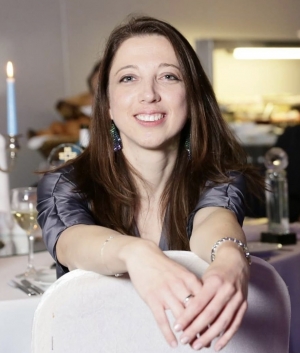 KATALIN VESZELI